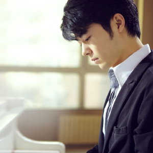 九九精品超级碰视频
