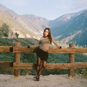 九九精品超级碰视频
